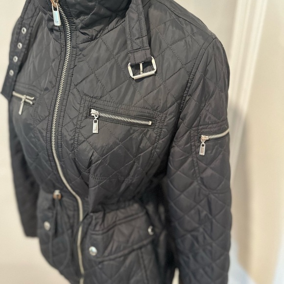 Michael Kors Petite Large Black Quilted Moto Jacket. Double Zip. Cinched Waist - Picture 16 of 16